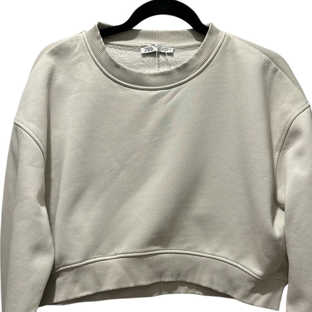Cropped Zara sweatshirt